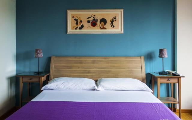 Bed  Breakfast Metropolis