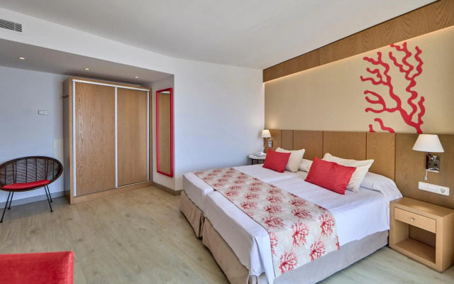 Universal Hotel Perla
