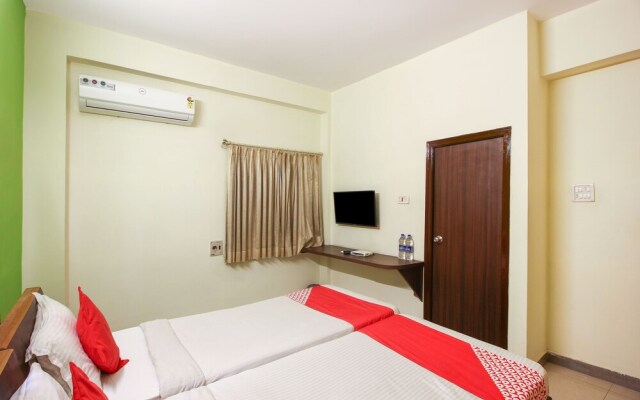 2006 Apartment Begumpet