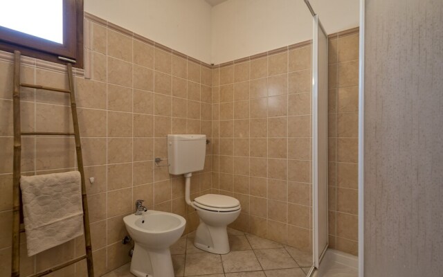 Near Alghero Shardana Guest House in Uri With Swimming Pool