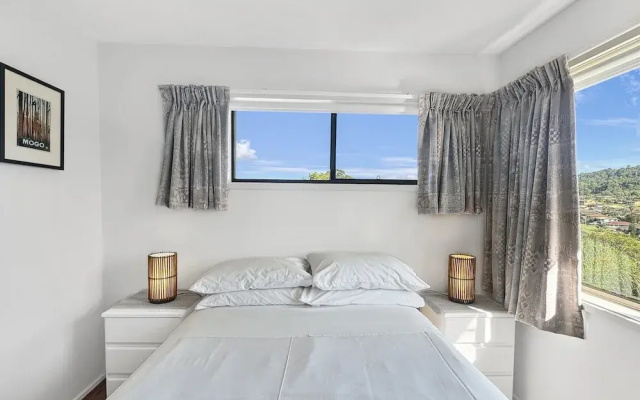 Fab 3-bed Stay With Great Outdoors & Water Views