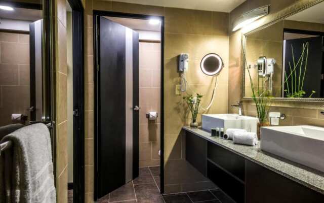 Urban Green Hotel & Suites