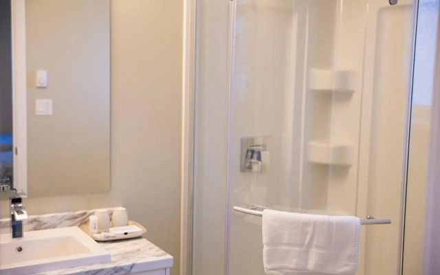 Downtown Whitehorse Deluxe 2 Bedroom Condo