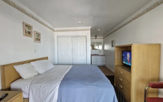 Sandcastle Beachfront Inn