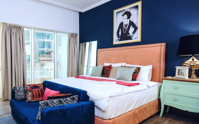 One Perfect Stay Studio Burj Al Nujoom