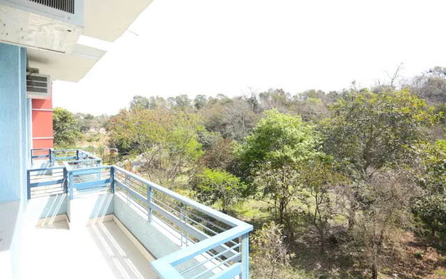 OYO 35823 Hotel Blumango