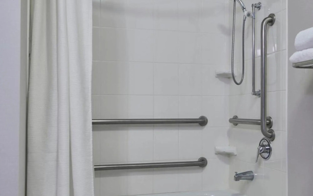 Fairfield Inn & Suites by Marriott Burlington