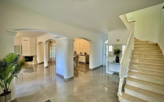 Quarteira Premium Villa by Homing