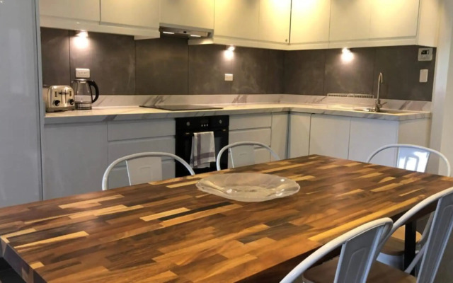 Ski-in, Ski-out House in Hakuba