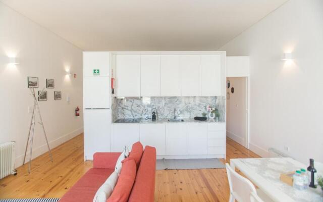 Smooth Oporto Apartment by Porto City Hosts
