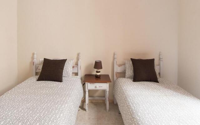 Sevilla Apartments Alfaqueque