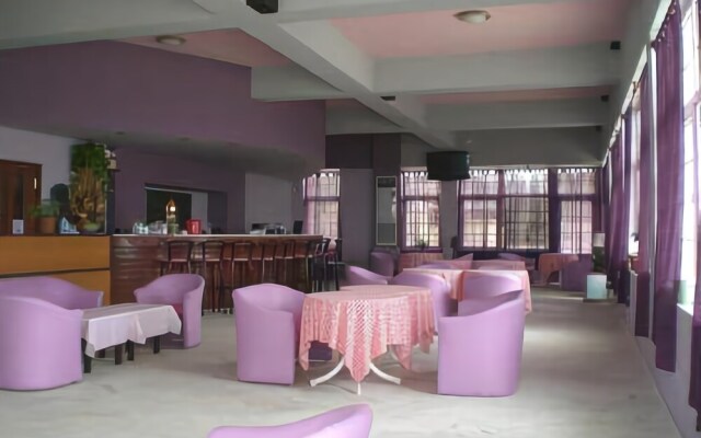 Ammes Apartments