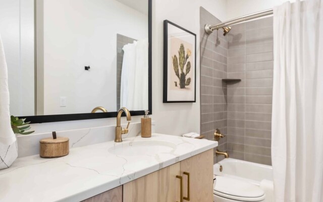 Casa Lua 5 Bedroom Townhouse