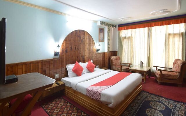 OYO 8643 Hotel Shambhala