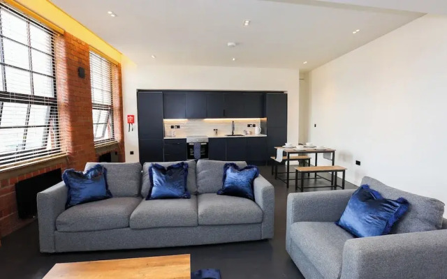 The Nichols Building Spacious 3-bedroom Apartment