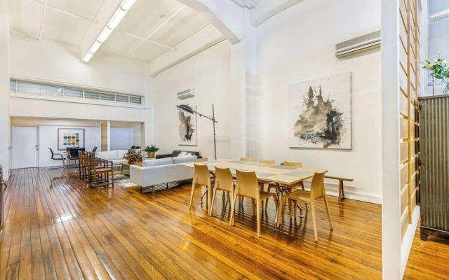 Spacious Room In Unique K Road Apartment