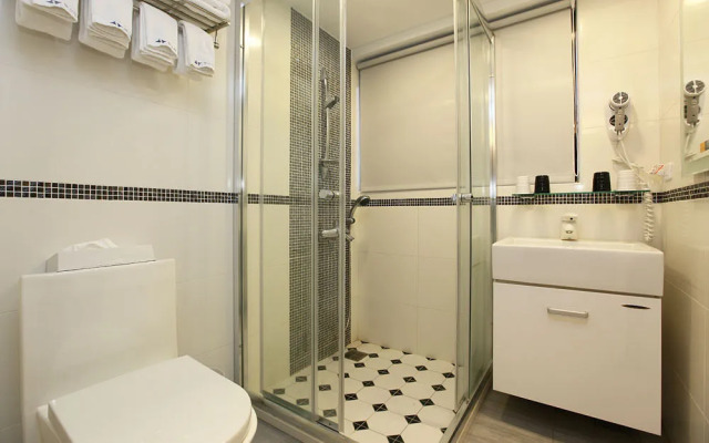 Yapo Bed & Breakfast