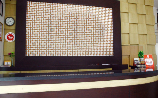 NIDA Rooms Colombo Komplek Karang Marang