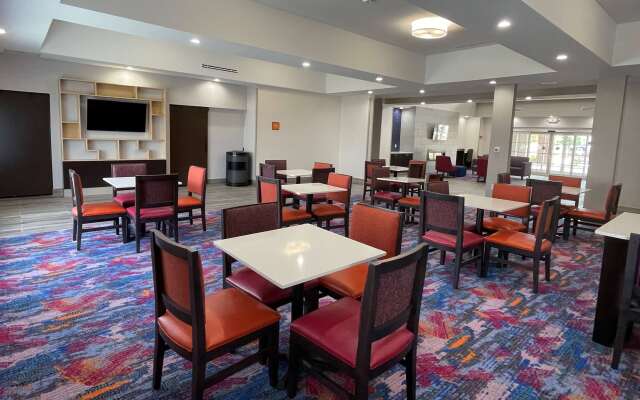 La Quinta Inn and Suites by Wyndham Schertz-San Antonio-Selma