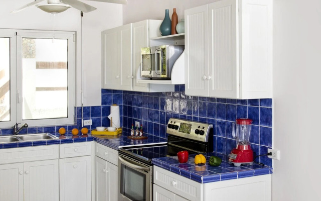 Beach House Younes by Island Properties Online