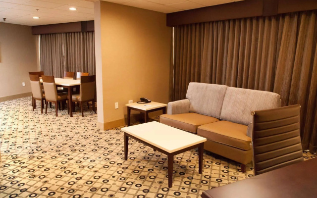 Radisson Hotel Southfield-Detroit