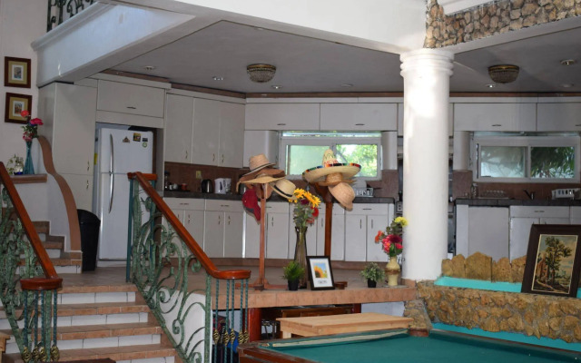 Mansion Giahn Inn