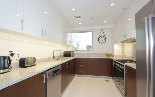 New Arabian Boulevard Cresent