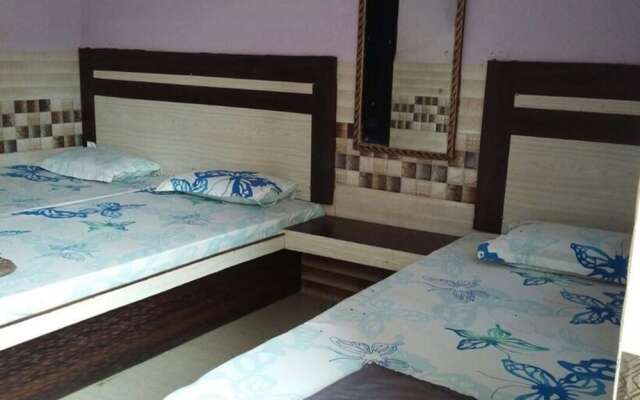 Goroomgo Brij Dham Guest House Mathura