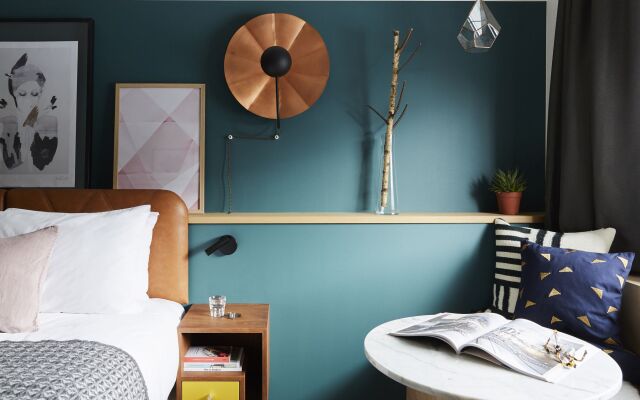 Отель Indigo Antwerp - City Centre, an IHG Hotel