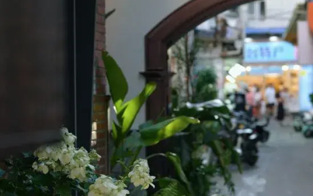 Xiamen Honglou Seaview Courtyard (Zengxuan Branch, Huandao Road)