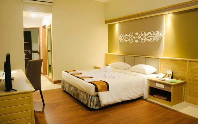 Mutiara Merdeka Hotel – Guest Rooms – Pekanbaru
