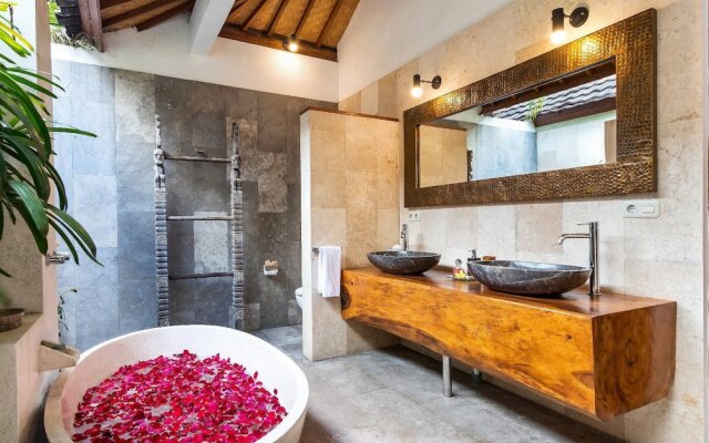 Luxury Balinese 3-bedroom Villa in Seminyak - A Popular Choice!