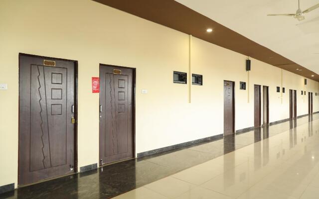 OYO Flagship 64715 Orient Palace