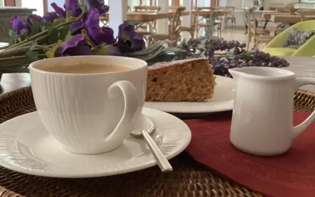 Sonef House Hotel