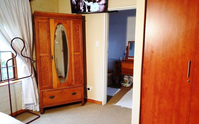 Deo Gratia Guest House (B&B and Self Catering)