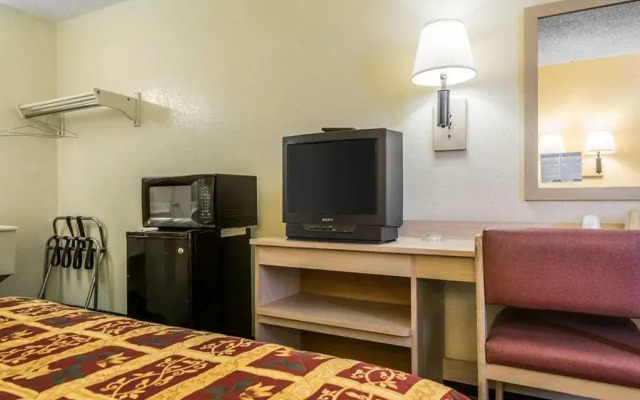 Rodeway Inn Pueblo