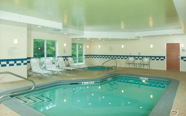 Fairfield Inn & Suites Brunswick Freeport