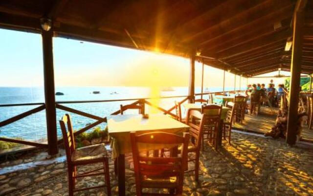 Christinas Apartments