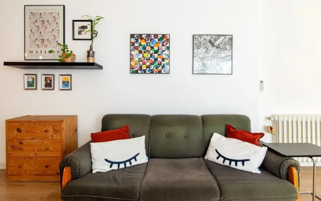 Modern Flat With Central Location in Kadikoy