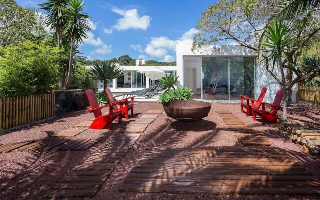 La Maison by White Exclusive Suites Villas