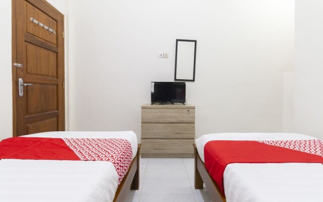 Griya Hanum Syariah by OYO Rooms