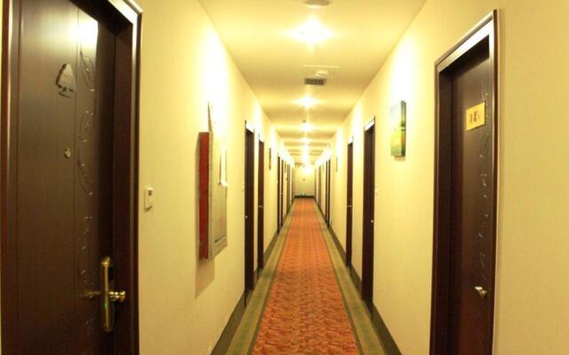 GreenTree Alliance Shanghai Fengzhuang Metro Station Hotel