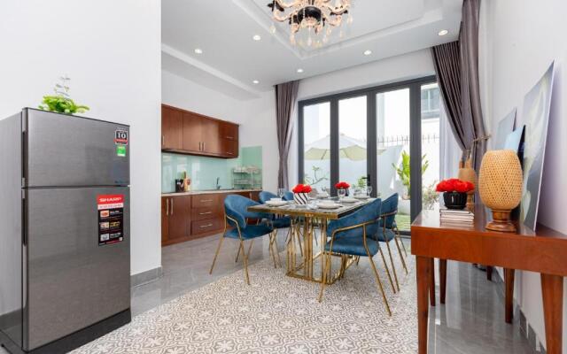Palm Villa 31 (8 Phòng Ngủ) Khu Nghĩ Dưỡng Cao Cấp