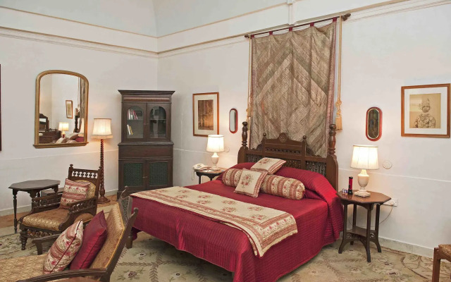 WelcomHeritage Bal Samand Lake Palace