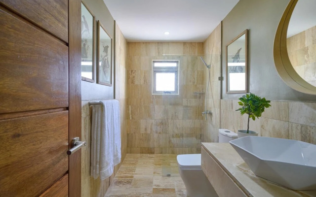 Beach Condo w Sea View B-302 Costa Atlantica