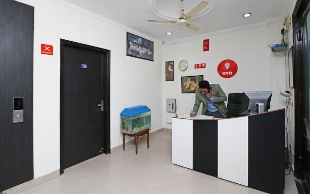 OYO 10878 Unitech Cyber Park