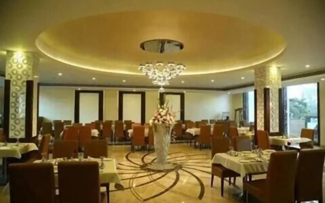 Wingston A Treehouse Hotel-Goverdhan