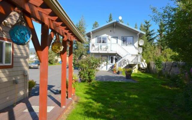 Bay Ave Bed and Breakfast Inn