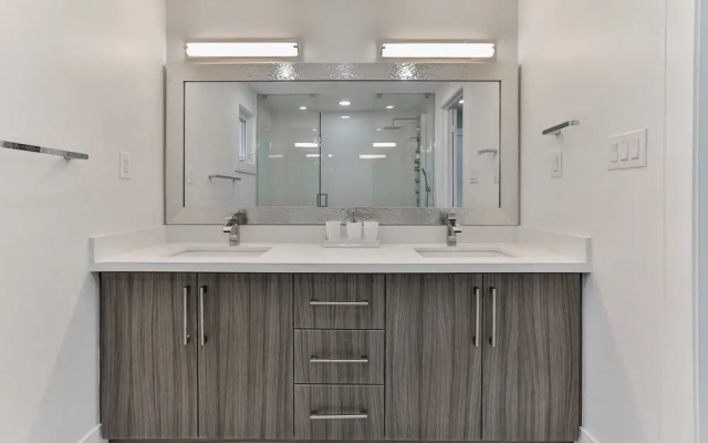 QuickStay - Classy 5brm House in Vaughan