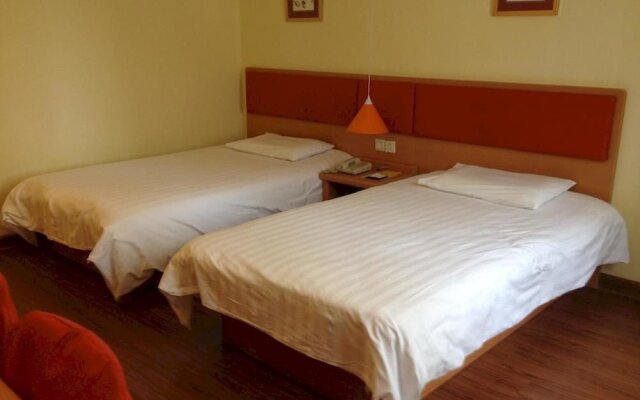 Home Inn (Shenzhen Dongmen Pedestrian Street Shaibu Metro Station)